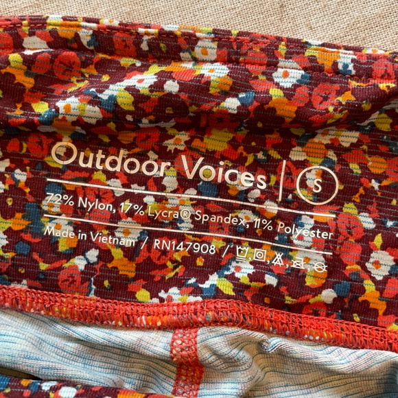 Outdoor Voices Sweat Tech Floral Leggings Small - Picture 1 of 3